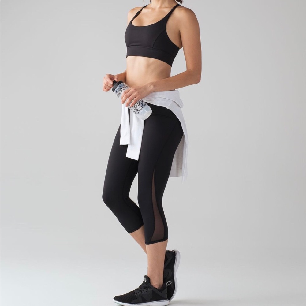 Lululemon train time 17" crop workout pants